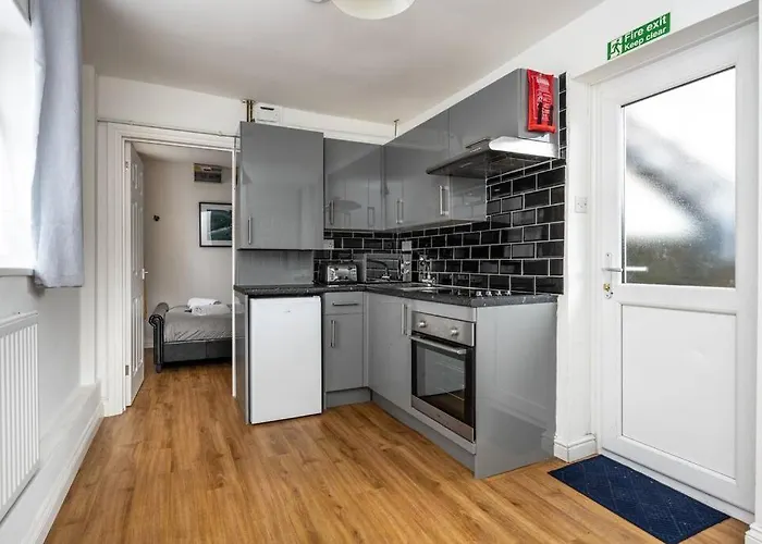 Neath Road - Flat 1